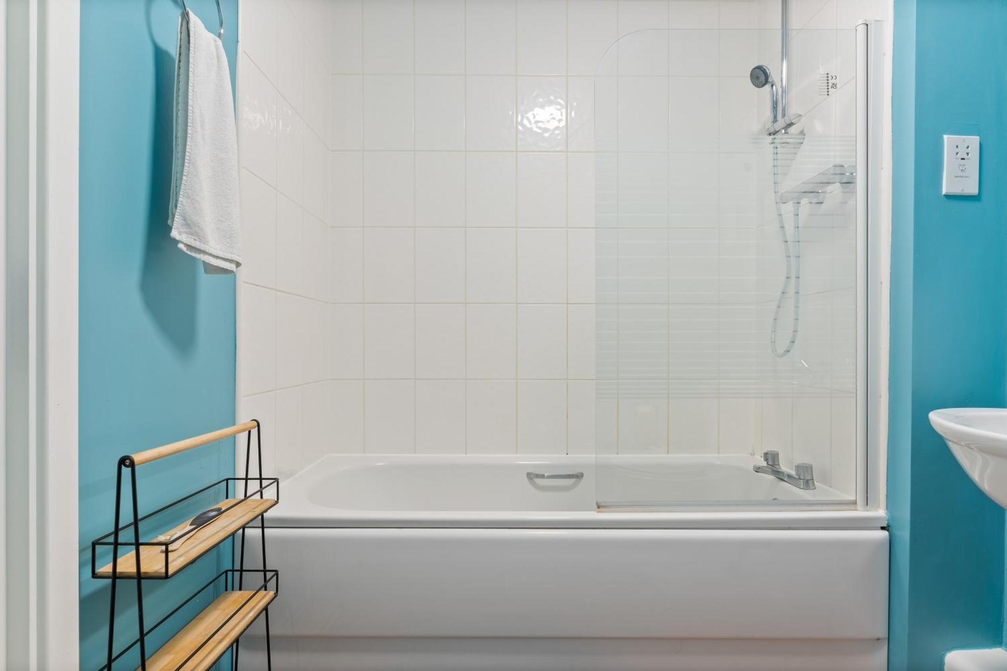 247 Serviced Accommodation In Telford 2 Bedroom Apartment Ngoại thất bức ảnh