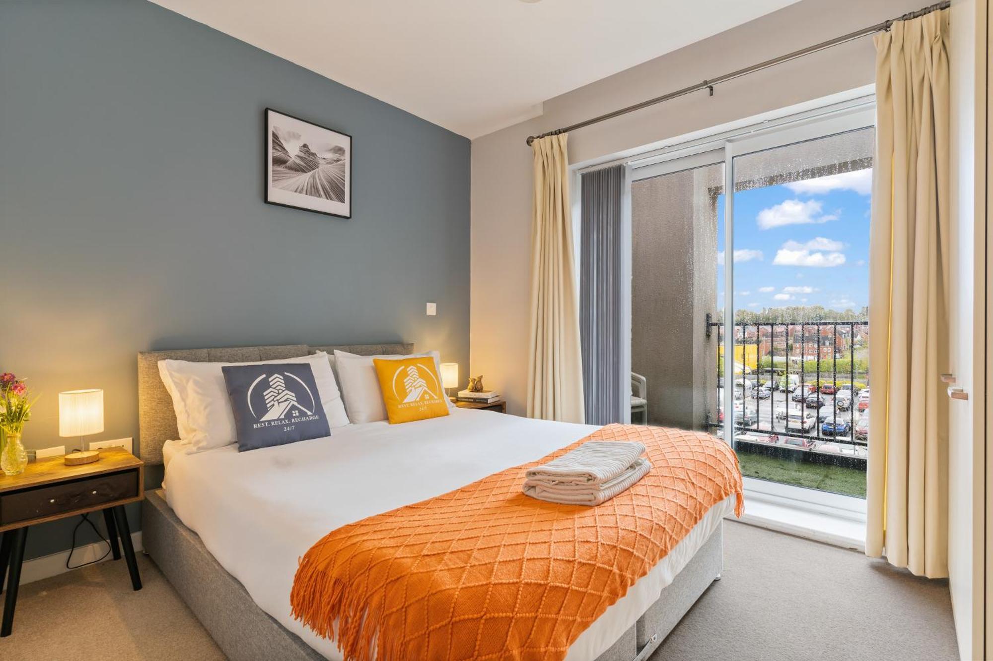 247 Serviced Accommodation In Telford 2 Bedroom Apartment Ngoại thất bức ảnh