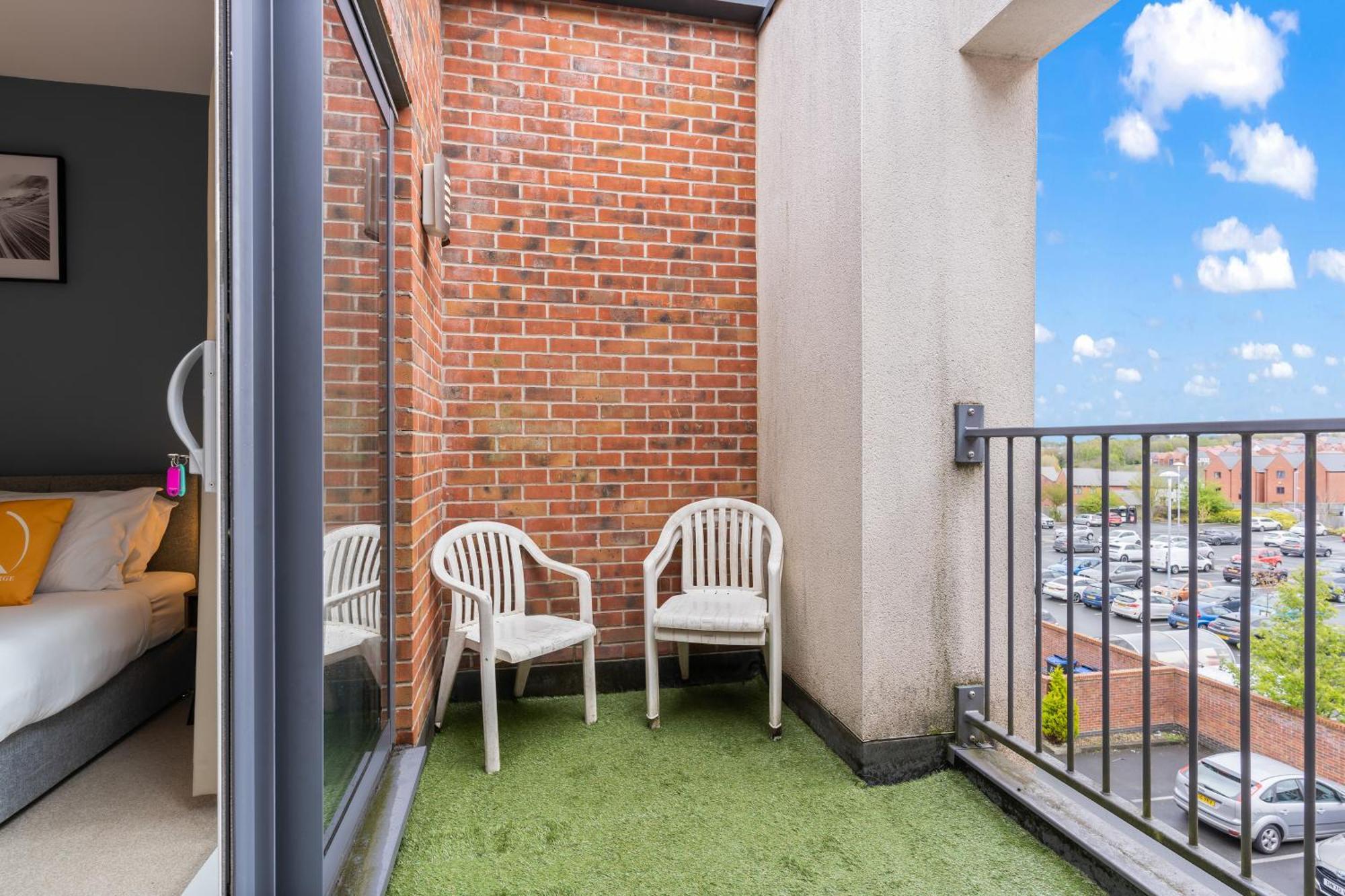 247 Serviced Accommodation In Telford 2 Bedroom Apartment Ngoại thất bức ảnh