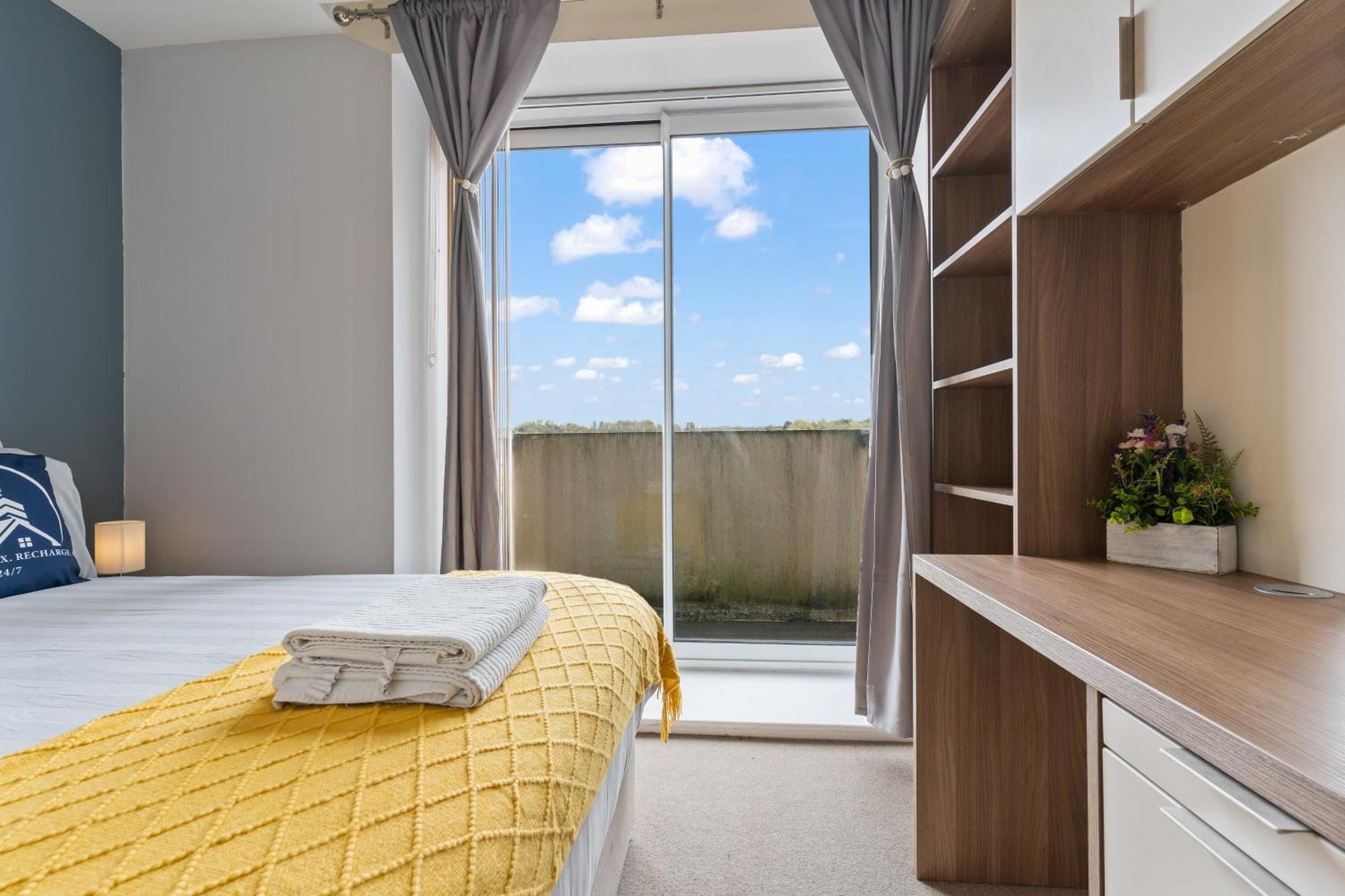 247 Serviced Accommodation In Telford 2 Bedroom Apartment Ngoại thất bức ảnh